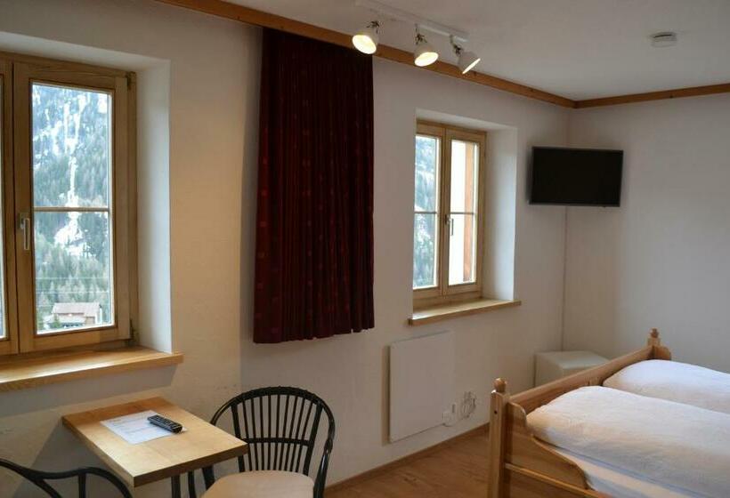 스탠다드 룸, B&b Chasa Arfusch
