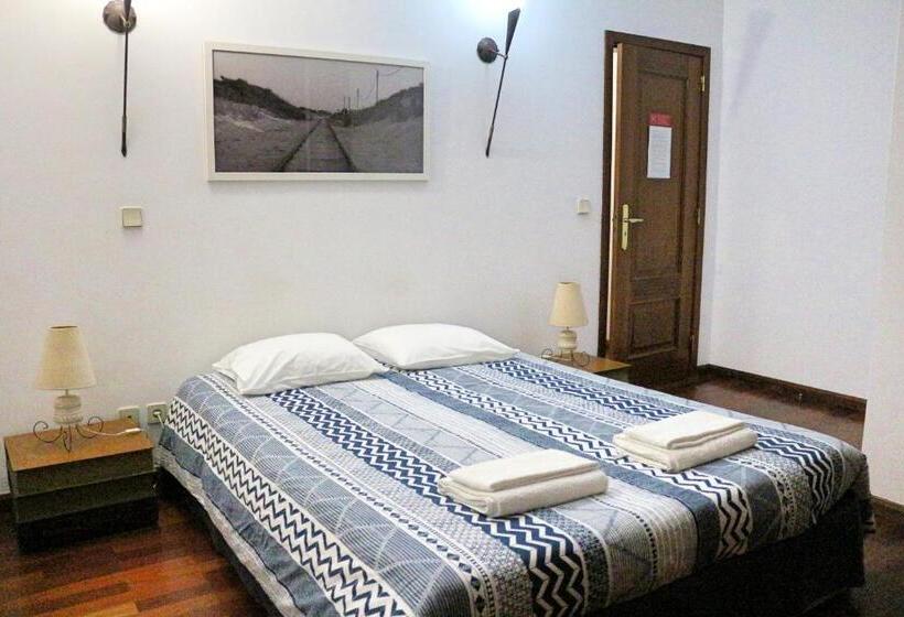 اتاق سوپریور, Manawa Camp
