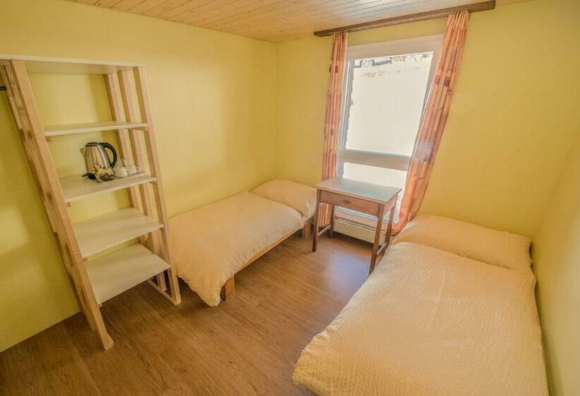 Номер Стандарт Совместная Ванная, Schutzenbach Backpackers For Adults 18 35