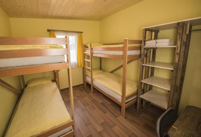 Номер Стандарт Четырехместный Совместный Санузел, Schutzenbach Backpackers For Adults 18 35