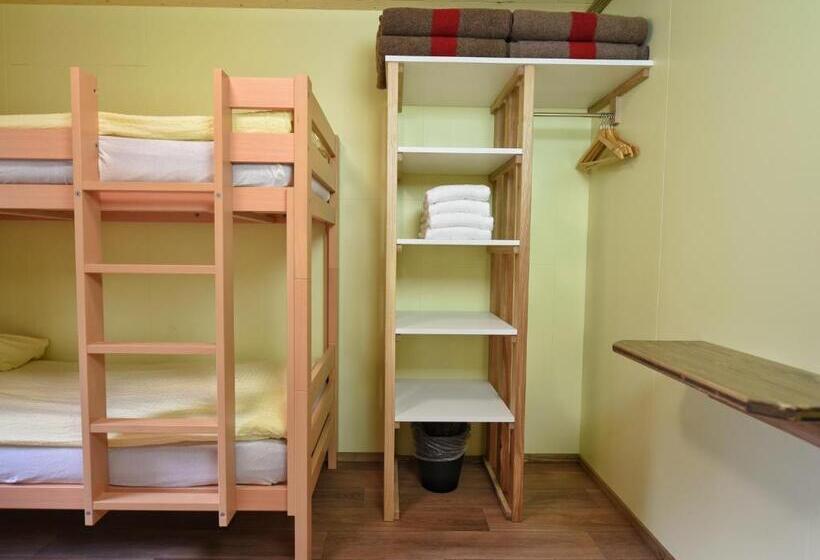Четырехместный Номер Стандарт, Schutzenbach Backpackers For Adults 18 35