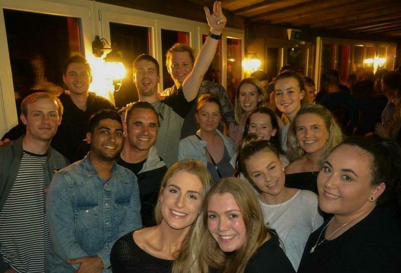 Номер Стандарт Совместная Ванная, Schutzenbach Backpackers For Adults 18 35