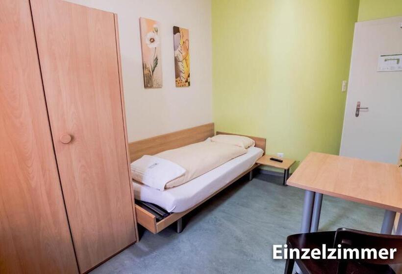 اتاق استاندارد یک تخته با سرویس بهداشتی مشترک, & Backpackers Zak Schaffhausen