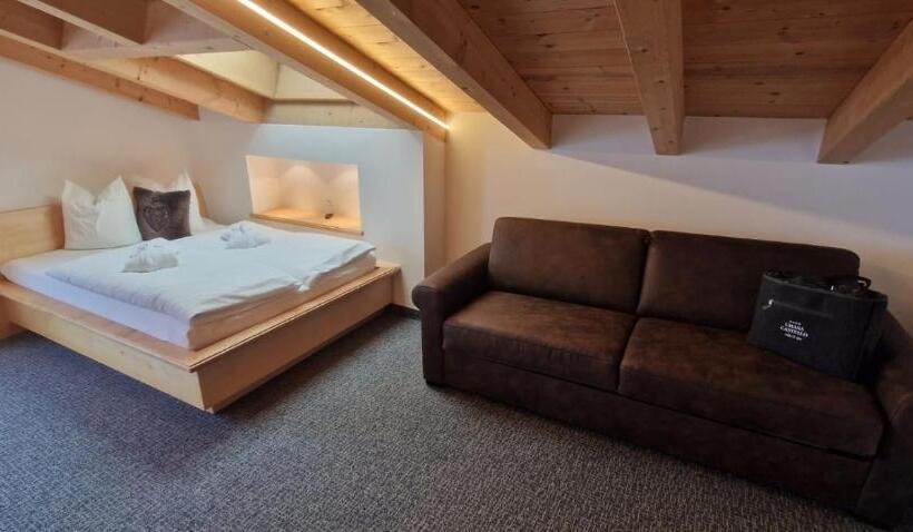 阁楼套房, Chasa Castello Relax & Spa