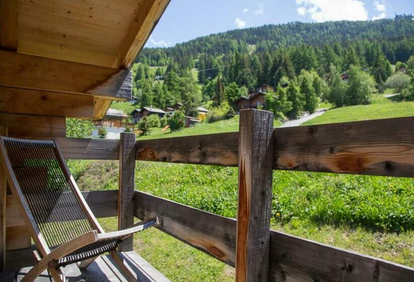 듀플렉스 스위트, Hameau Les Clèves