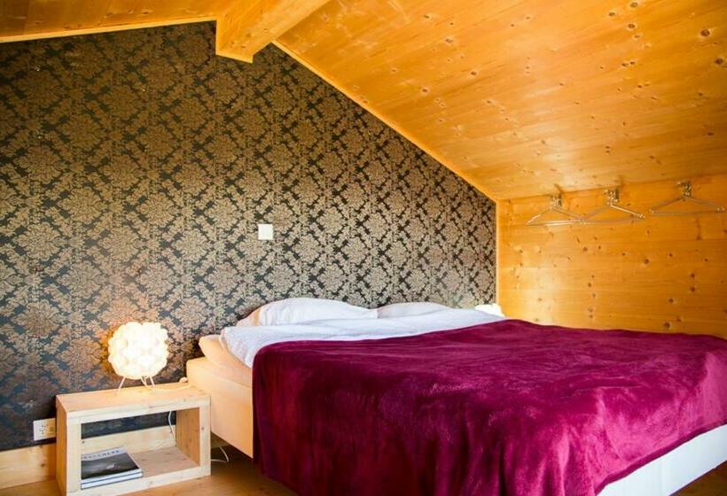 듀플렉스 스위트, Hameau Les Clèves