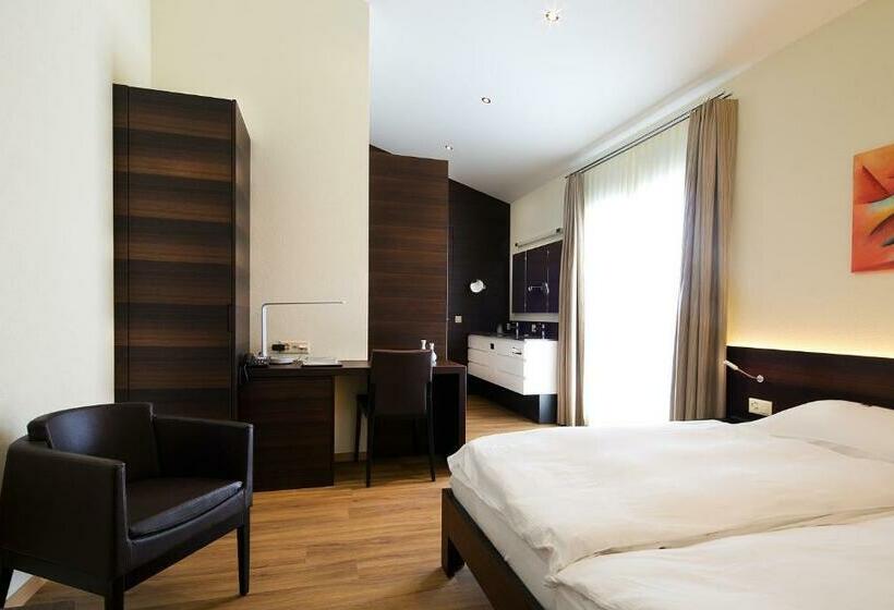 اتاق استاندارد, Glanis