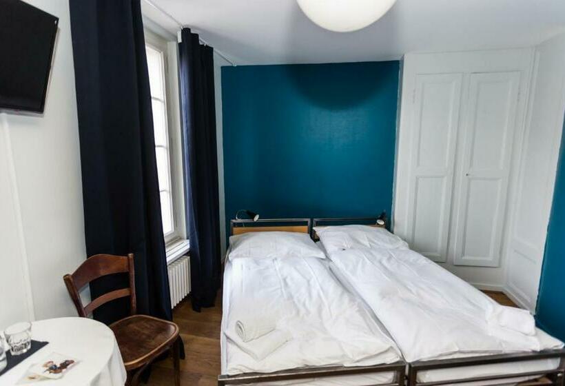 اتاق استاندارد چهار تخته, Landhaus