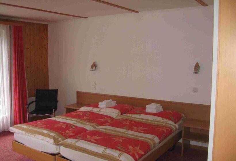 اتاق استاندارد سه نفره, Restaurant Stechelberg Bed & Breakfast
