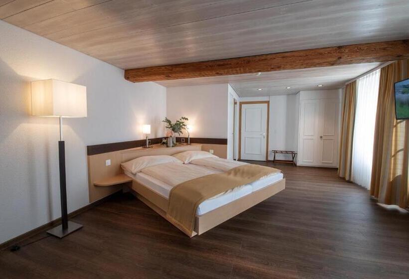 Standart Oda, Zum Goldenen Kreuz