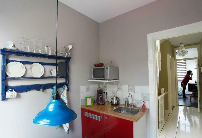 آپارتمان 1 خوابه, Juuls B&b