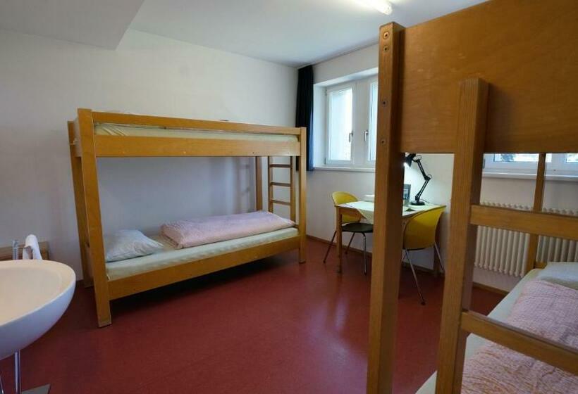 浴室共有スタンダード４人用ルーム, Kreuzlingen Youth Hostel