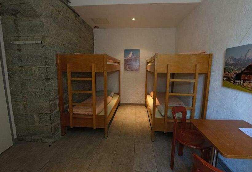 ルームシェアのワンベッド, Kreuzlingen Youth Hostel