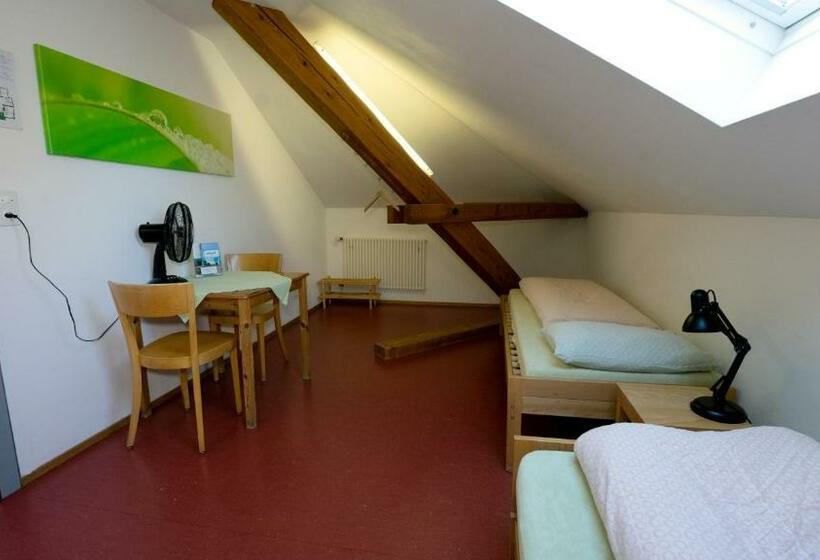 バス共有のスタンダードルーム, Kreuzlingen Youth Hostel