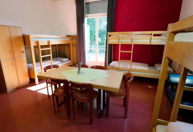 ルームシェアのワンベッド, Kreuzlingen Youth Hostel