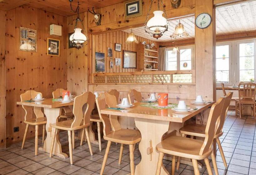 펜트하우스 룸, Lehmann's Herberge Hostel