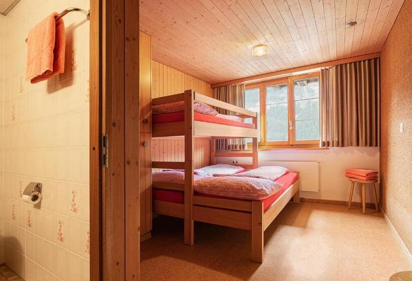 스탠다드 트리플 룸, Lehmann's Herberge Hostel
