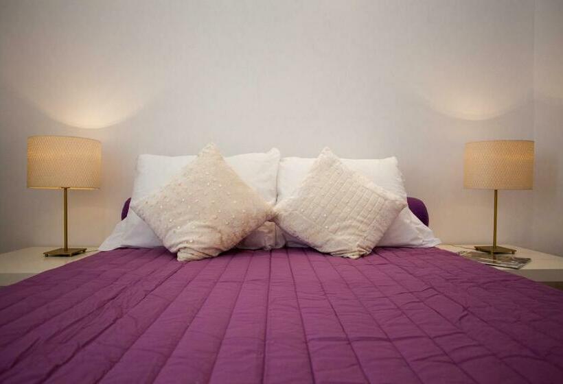 اتاق استاندارد با سرویس بهداشتی مشترک, Lost Inn Lisbon Hostel