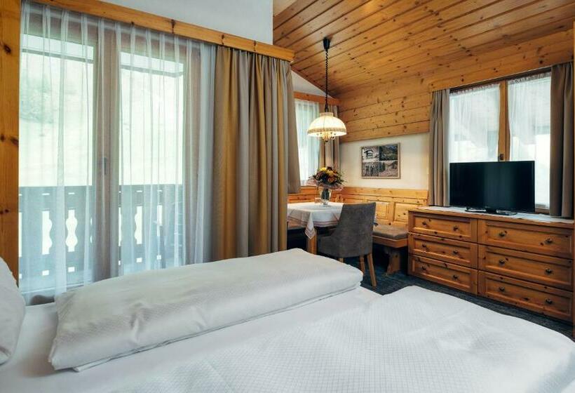 اتاق استاندارد با بالکن, Wellnesshotel Engadin