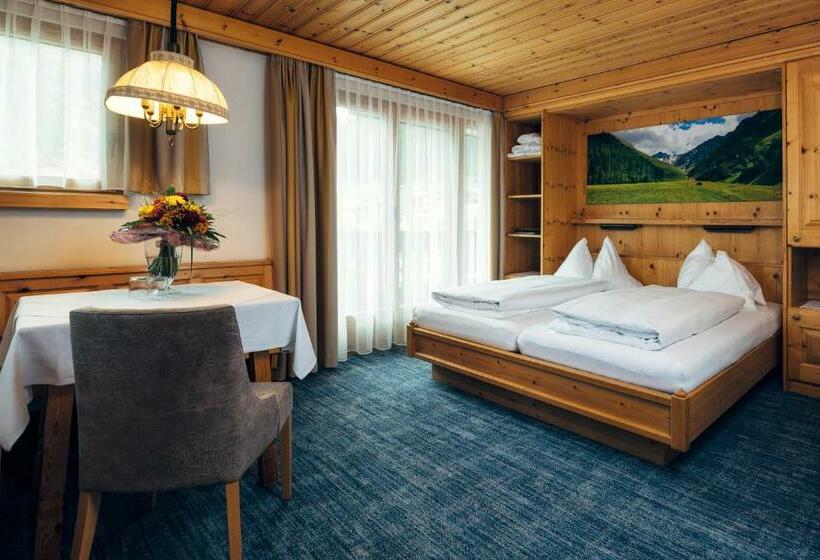 اتاق سوپریور با بالکن, Wellnesshotel Engadin