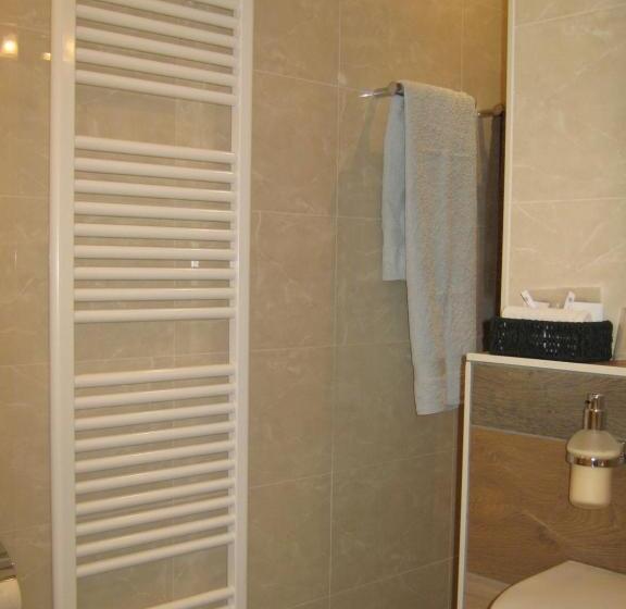 스탠다드 룸 킹사이즈 침대, B&b De Tobbedanser Harlingen