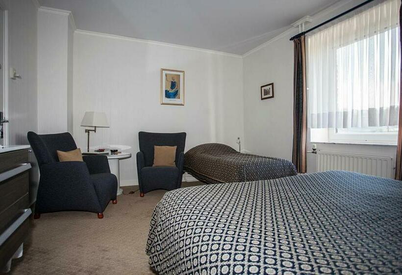 اتاق استاندارد سه نفره, B&b Einrade