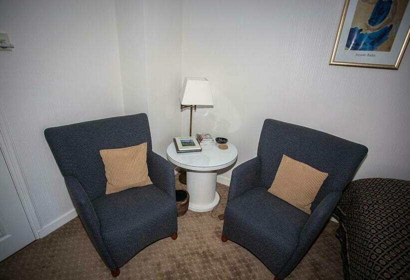 اتاق استاندارد سه نفره, B&b Einrade