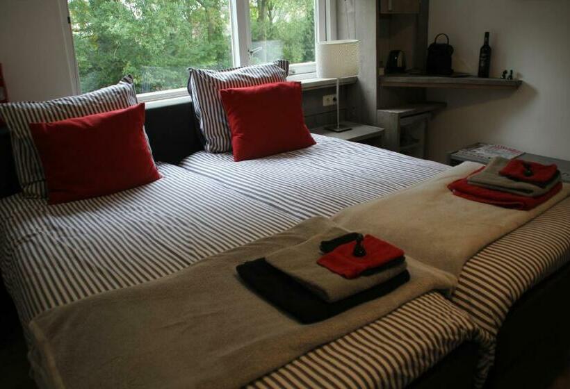 Family Room, B&b Opdeparkkamp Met Laadpaal Voor Elektrische Auto S