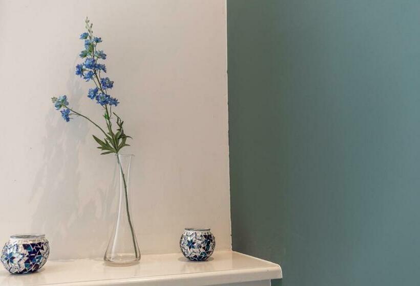 استودیوی لوکس, 1001 Nights Boutique Lofts