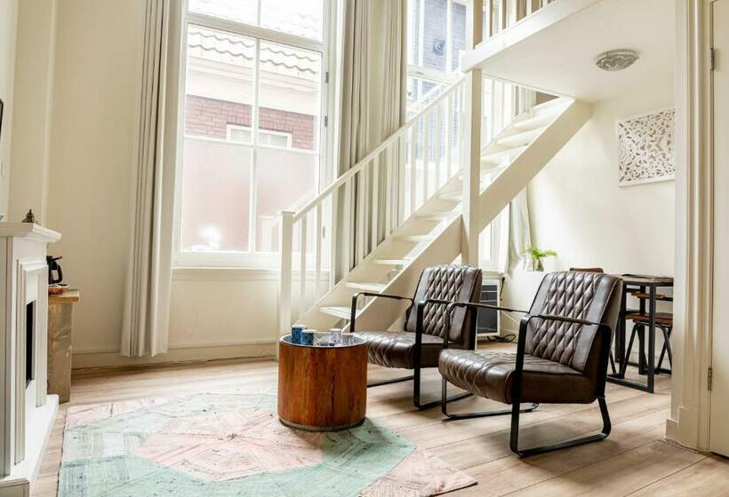 استودیوی لوکس, 1001 Nights Boutique Lofts