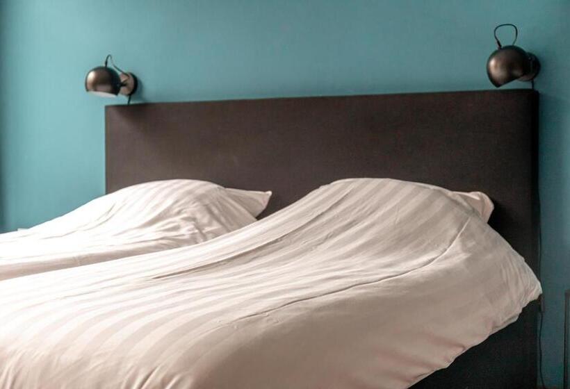 اتاق لوکس چهار تخته, 1001 Nights Boutique Lofts