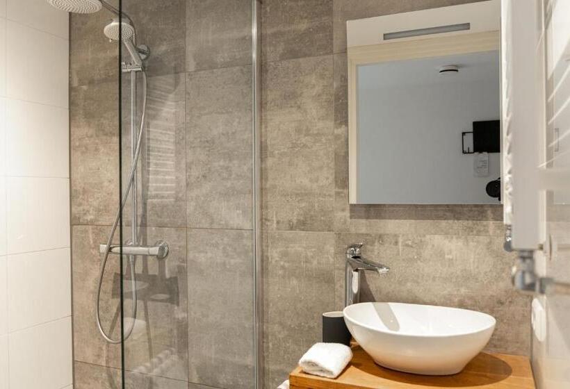استودیوی استاندارد, 1001 Nights Boutique Lofts