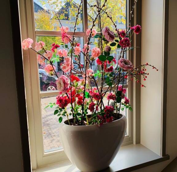 1 Bedroom Apartment, Stadslogement By Peek