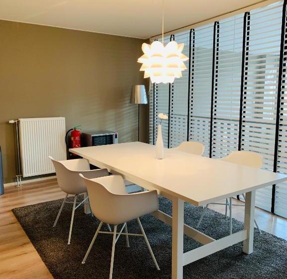 1 Bedroom Apartment, Stadslogement By Peek