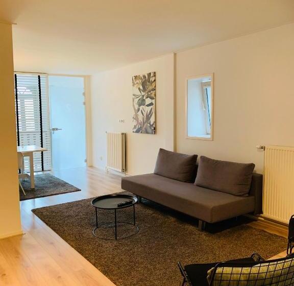 1 Bedroom Apartment, Stadslogement By Peek