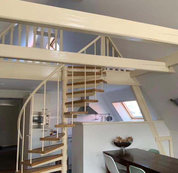 2 Bedroom Apartment, Stadslogement By Peek