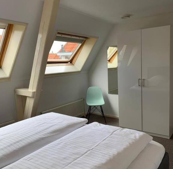 2 Bedroom Apartment, Stadslogement By Peek