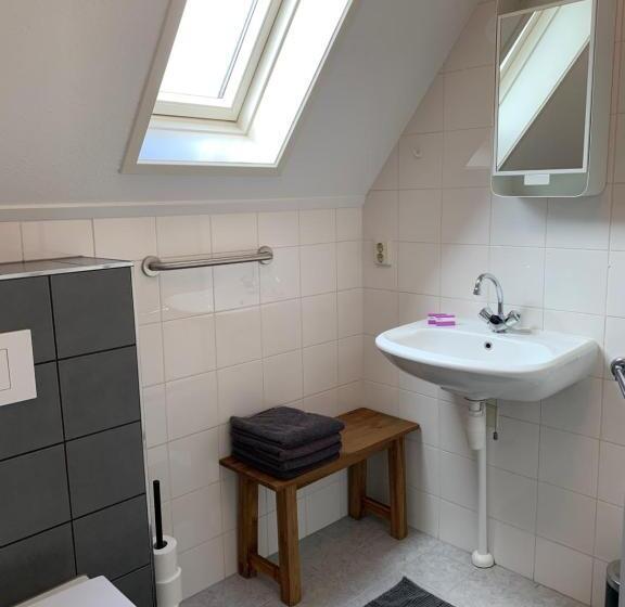 2 Bedroom Apartment, Stadslogement By Peek