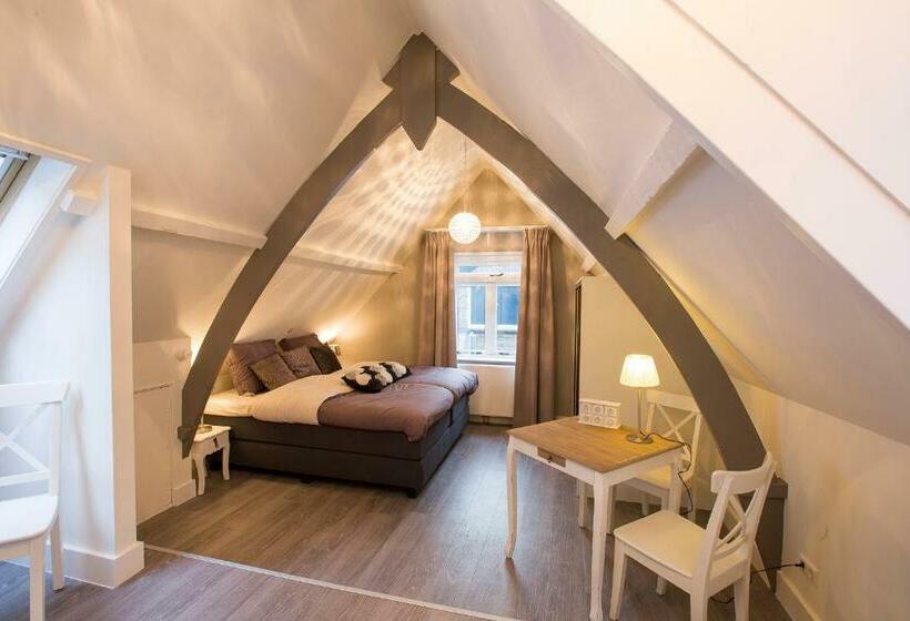 اتاق استاندارد سه نفره, Bed & Breakfast De Vier Seizoenen