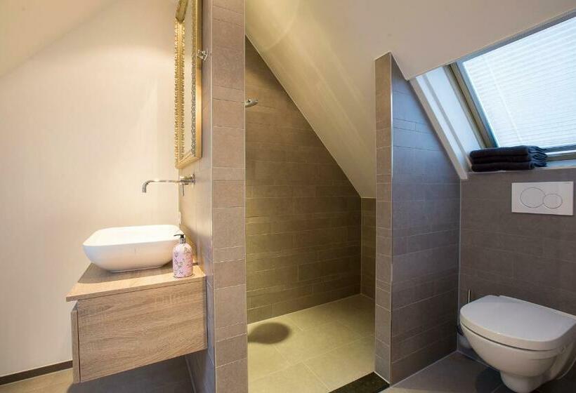 اتاق استاندارد با بالکن, Bed & Breakfast De Vier Seizoenen