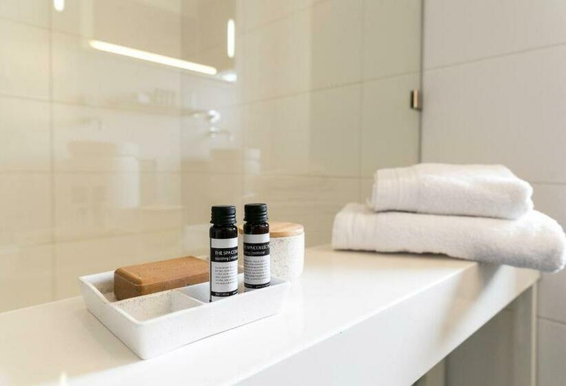 سوییت جونیور, Brasss Hotel Suites