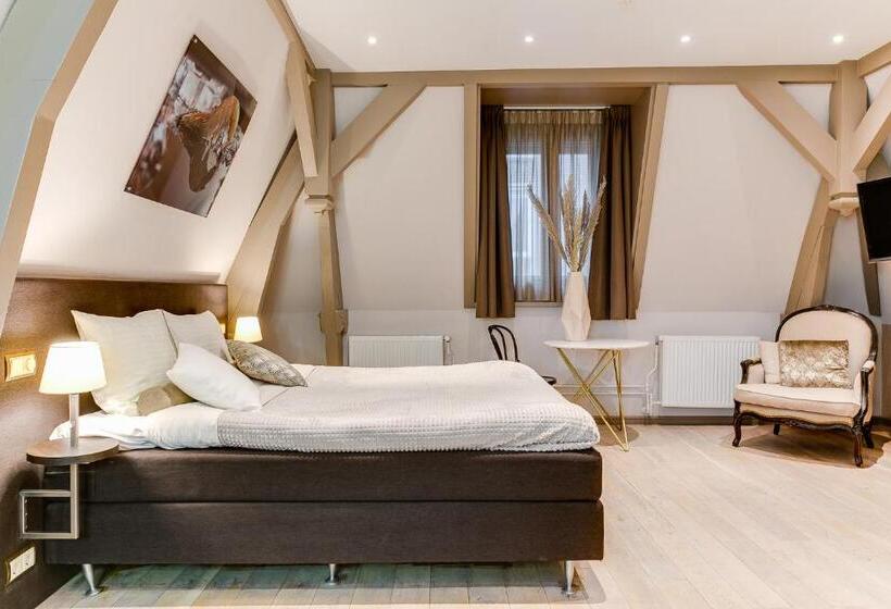 سوییت جونیور, Brasss Hotel Suites