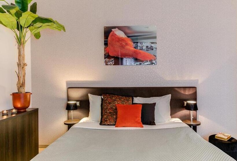 سوییت لوکس, Brasss Hotel Suites