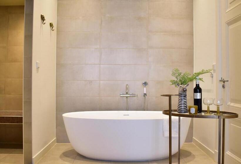 سوییت اجرایی, Brasss Hotel Suites