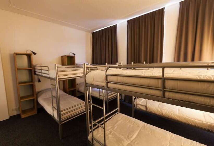 تختخواب در اتاق مشترک, Hostel Delft