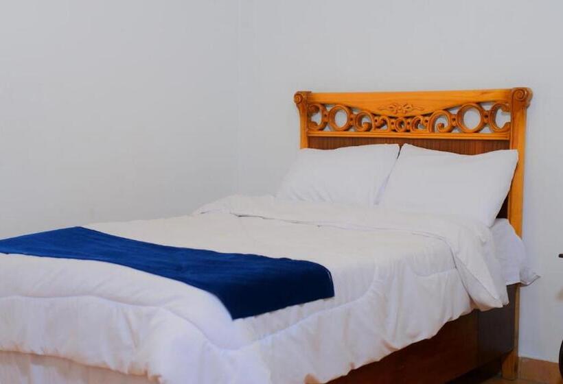 اتاق استاندارد با چشم‌انداز استخر, Hoppa Guest House