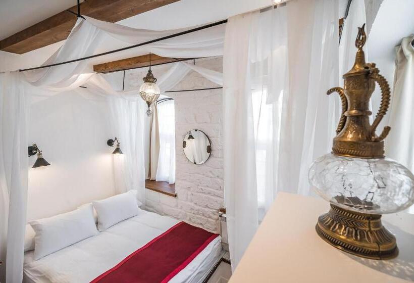 استودیوی استاندارد, Rest Baku Studios