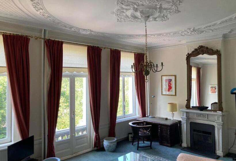Deluxe Suite King Bed, Vondelparkmuseum Inn