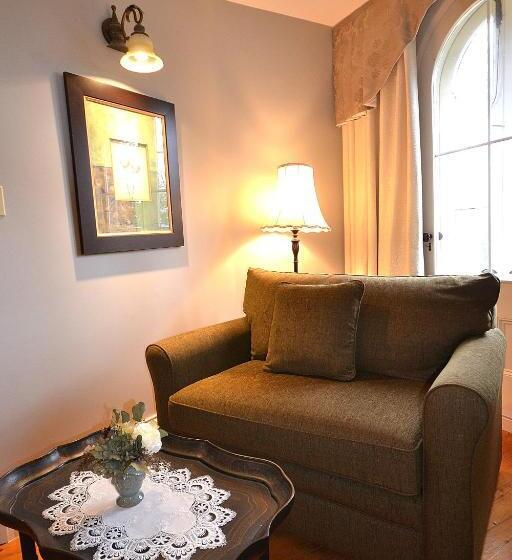 سوییت, Briarwood Bed & Breakfast