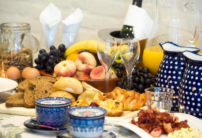 اتاق لوکس, Bakker